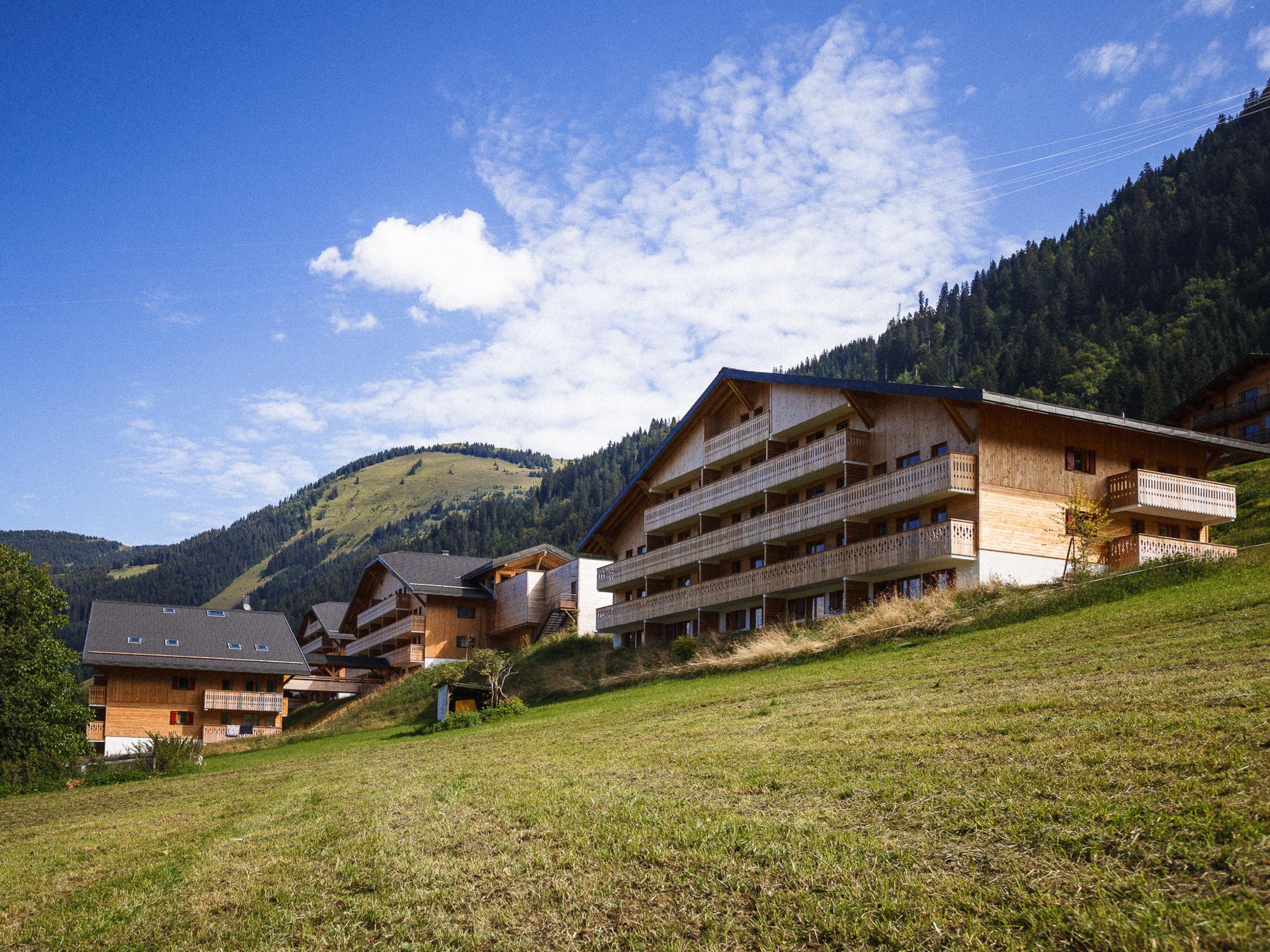 Residence Nemea Le Grand Lodge Chatel Bagian luar foto