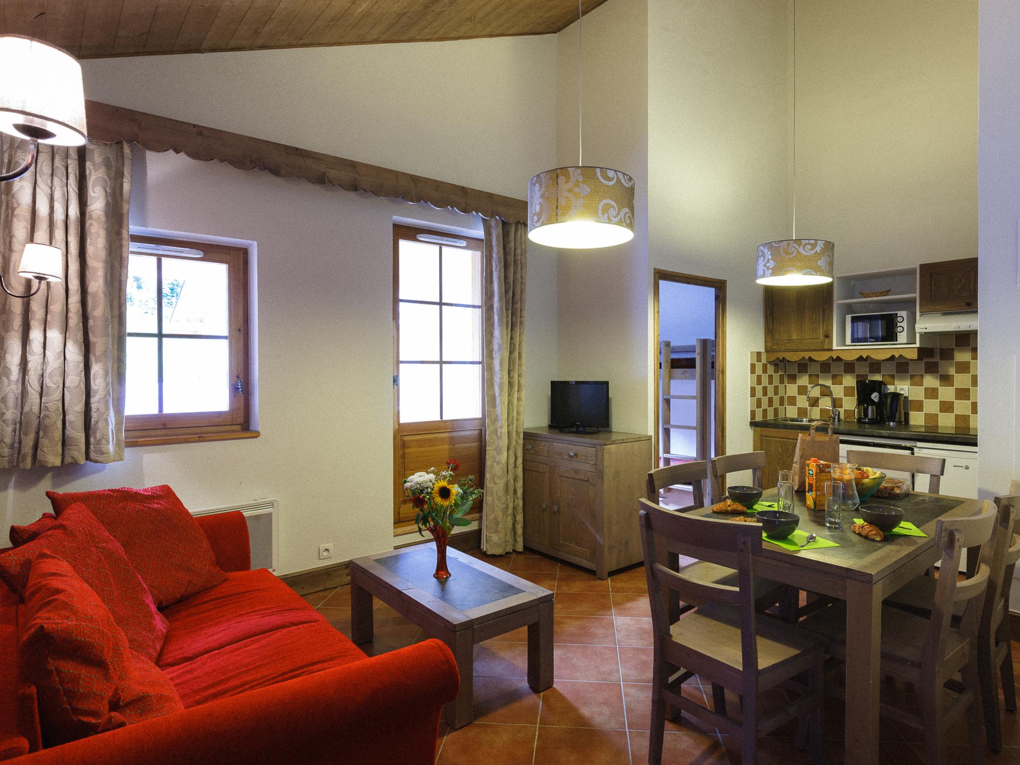 Residence Nemea Le Grand Lodge Chatel Bagian luar foto