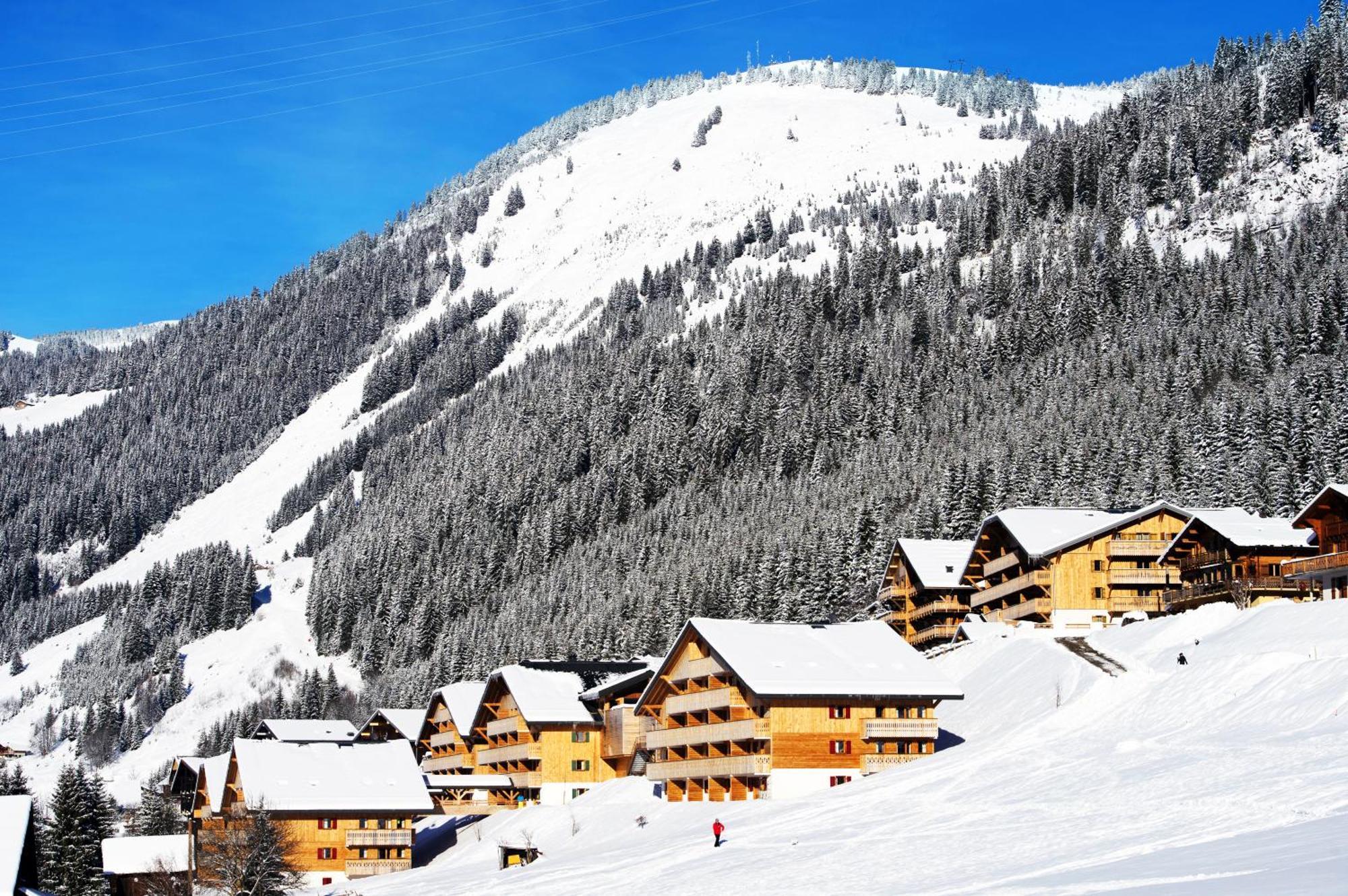 Residence Nemea Le Grand Lodge Chatel Bagian luar foto